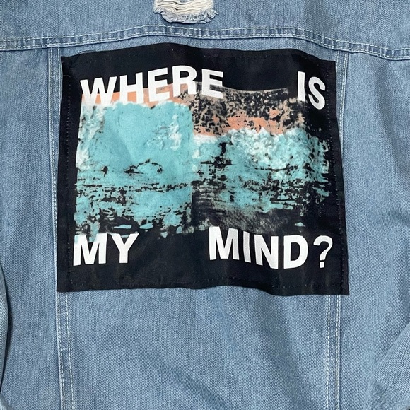 Aieryiyi Distressee Denim Jacket with Patches - Picture 4 of 8